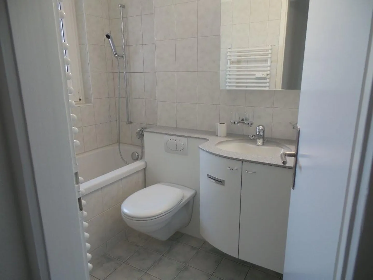 Helles Apartment in zentraler Lage - Foto 7 von 8