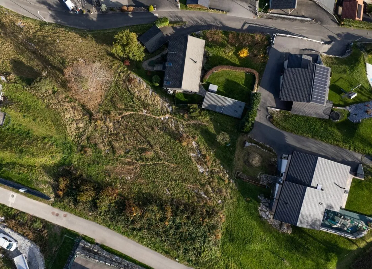 Grundstück mit atemberaubendem Blick für 2 Doppelhaushälften mit gültiger Baugenehmigung! - Foto 6 von 8
