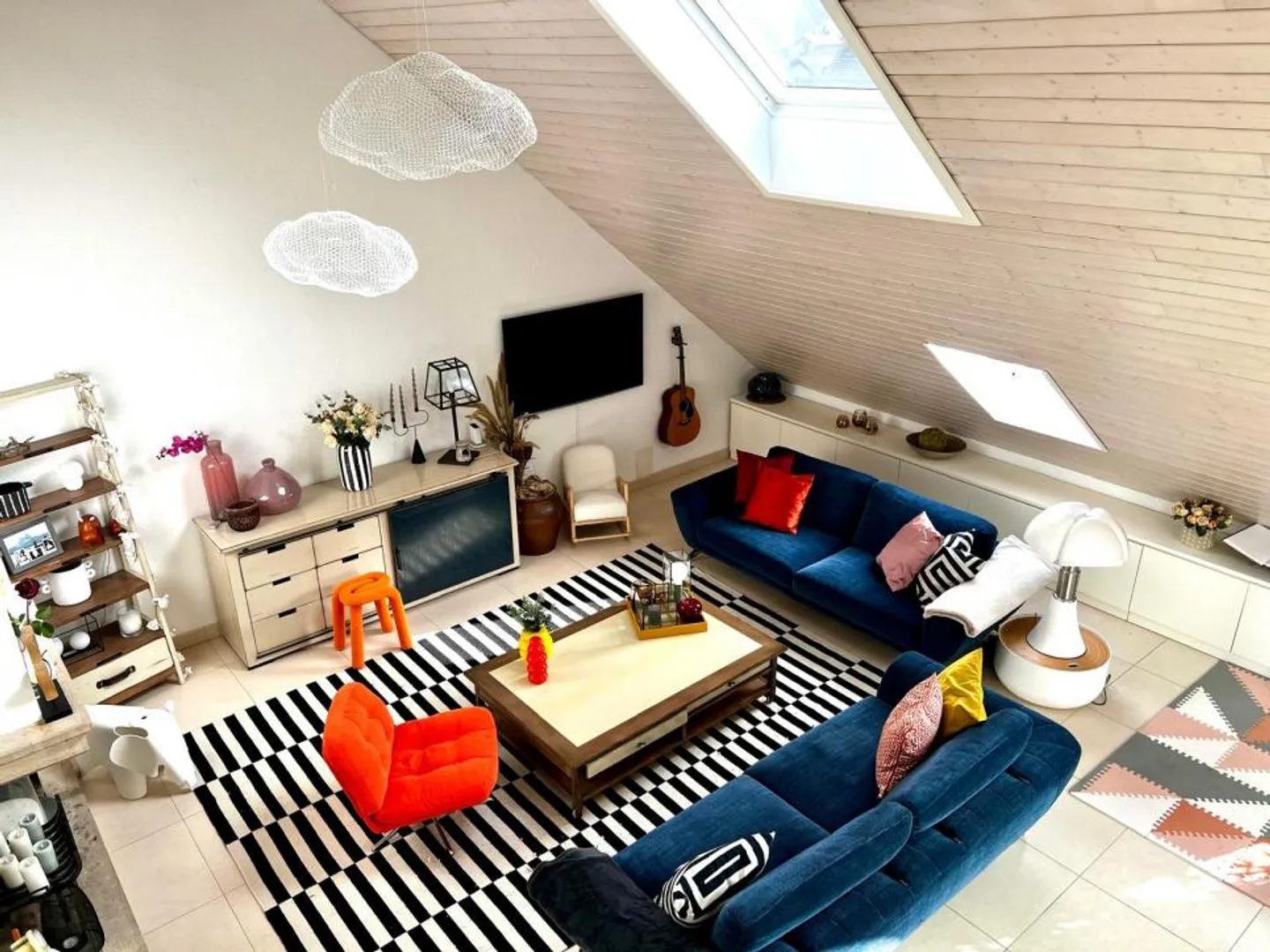 Duplex attico spazioso e luminoso con vista libera - Foto 2 di 8