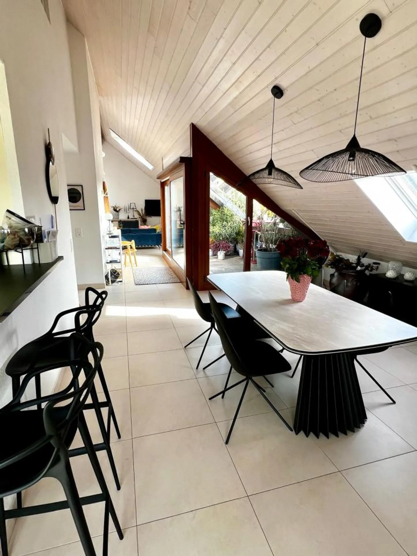 Duplex attico spazioso e luminoso con vista libera - Foto 4 di 8