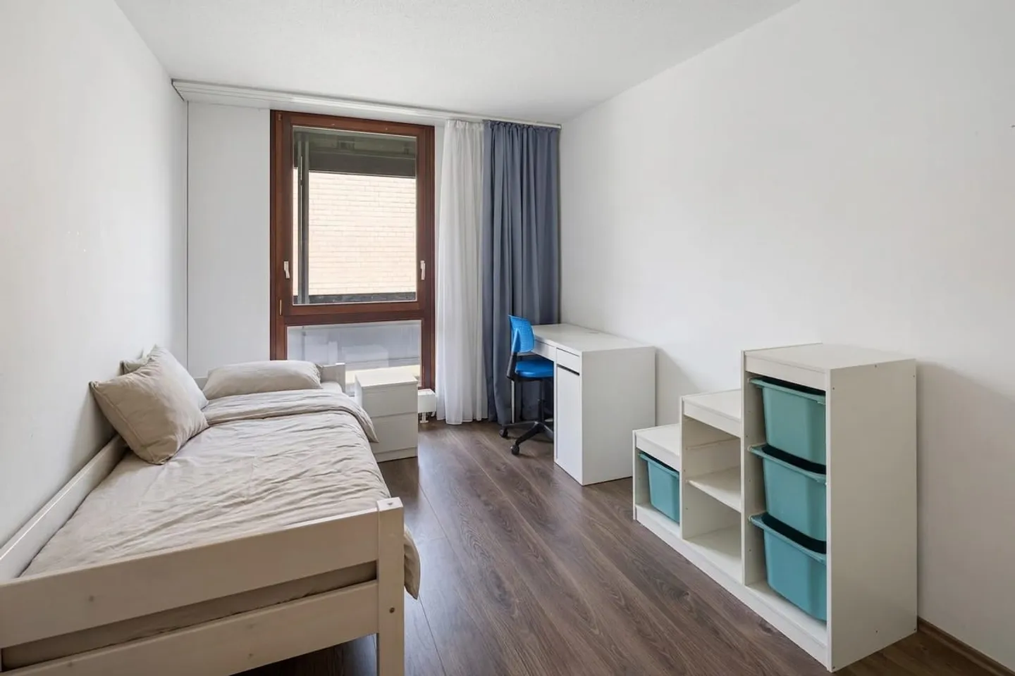 Modern Apartment with Nature Views - Photo 8 of 13