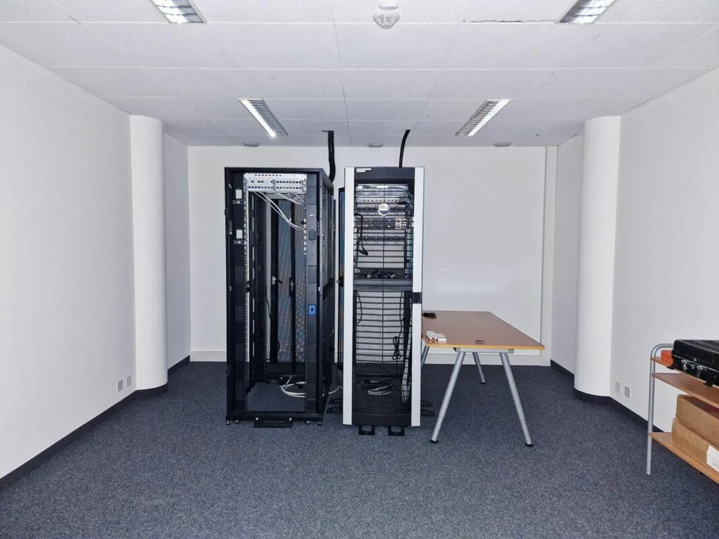 Opportunity: Bright offices, ready to use and on the ground floor! - Photo 6 of 8