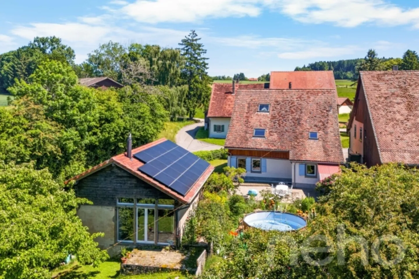 Single house for sale - Photo 1 of 12