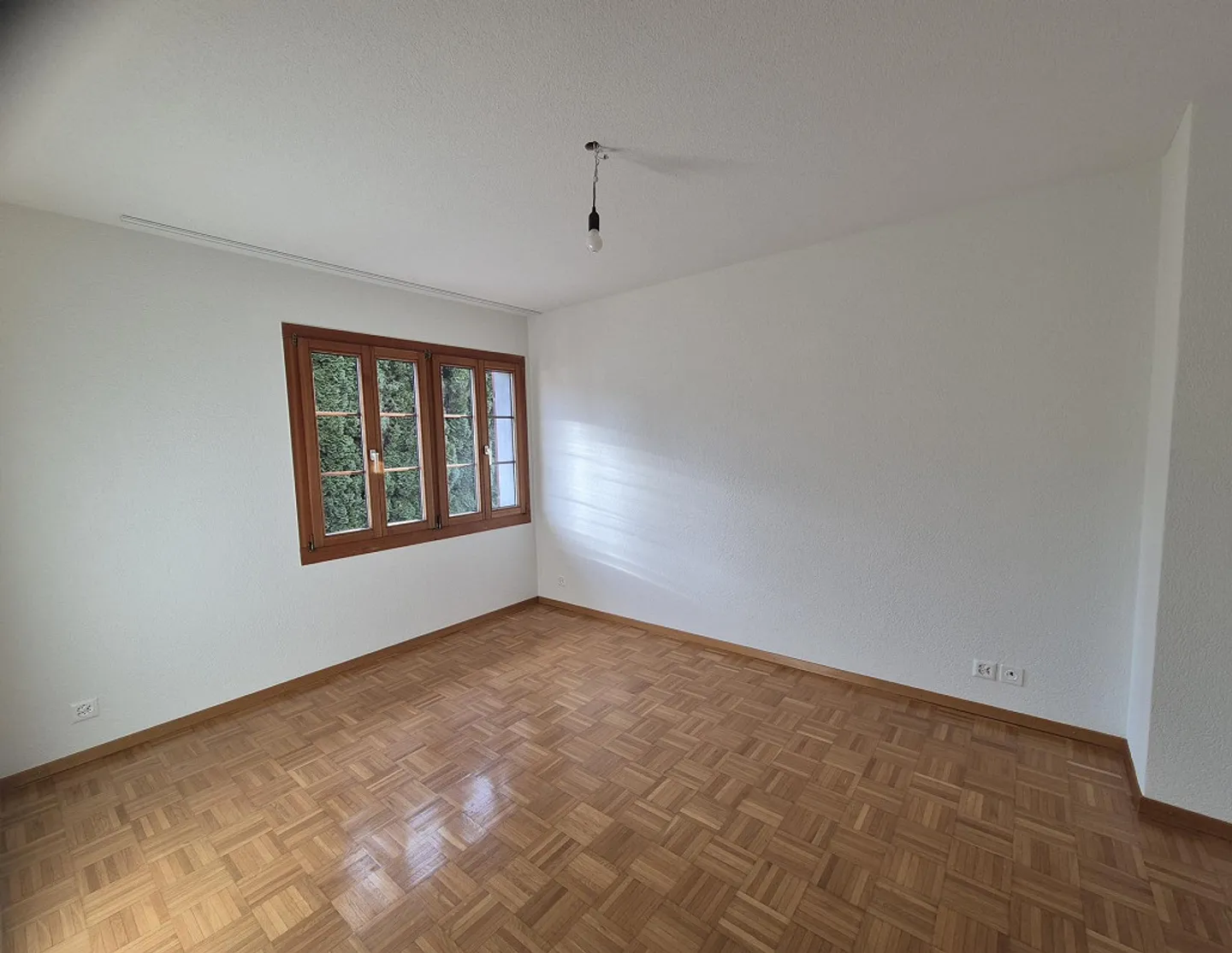 Frisch renovierte 2.5-Zimmer-Wohnung zu vermieten - Foto 2 von 6