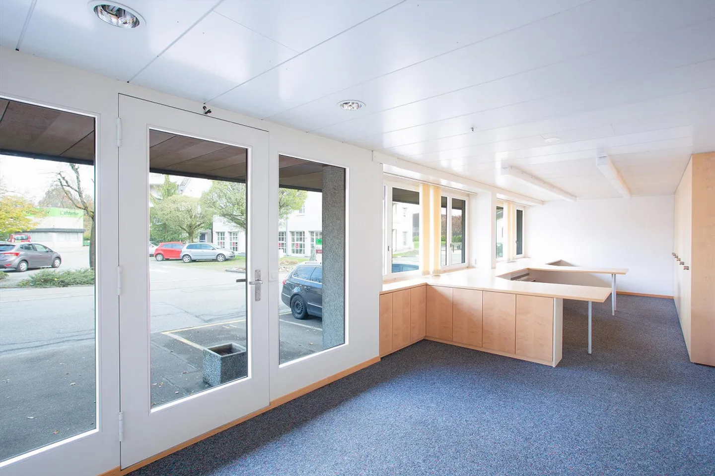 Votre nouveau lieu de travail à Sins dans un emplacement central - Photo 2 sur 5