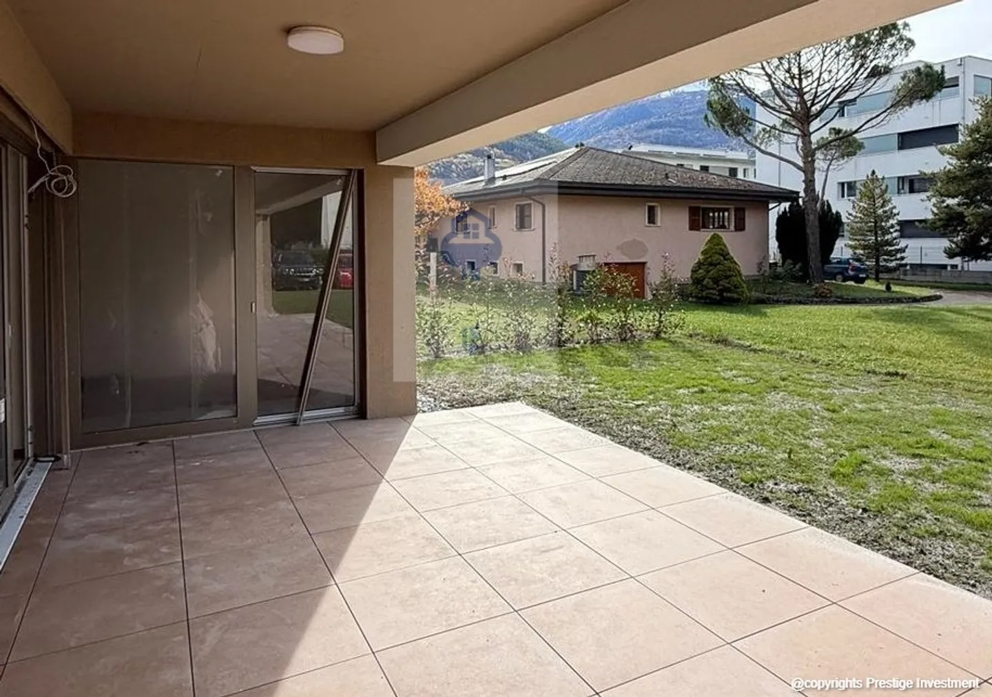 In vendita PER INVESTITORE Appartamento NUOVO AFFITTATO 2.5 stanze Sion (VS) - Foto 1 di 5