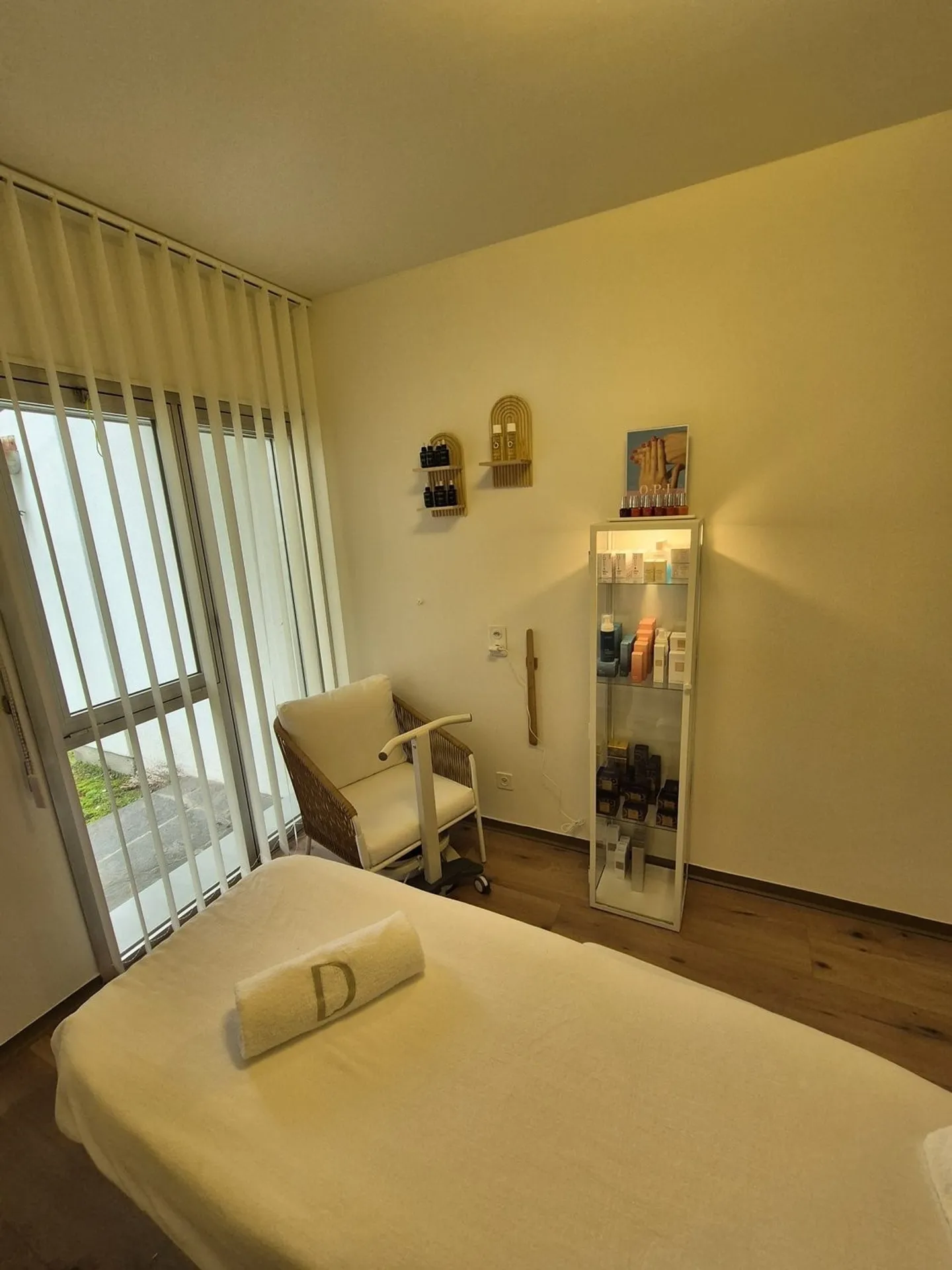 Salone di estetica e podologia arredato e accessoriato disponibile da subito! - Foto 6 di 9