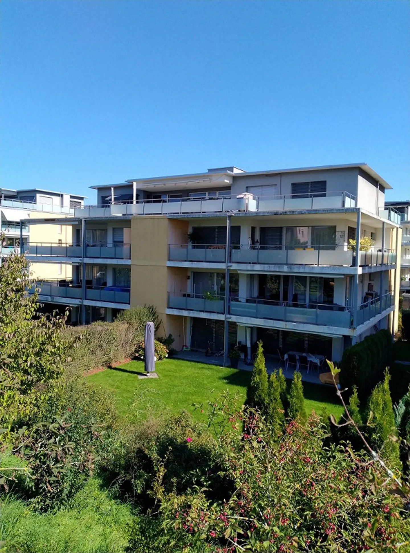 Exklusive Wohnung mit grosser Terrasse - Foto 9 von 12