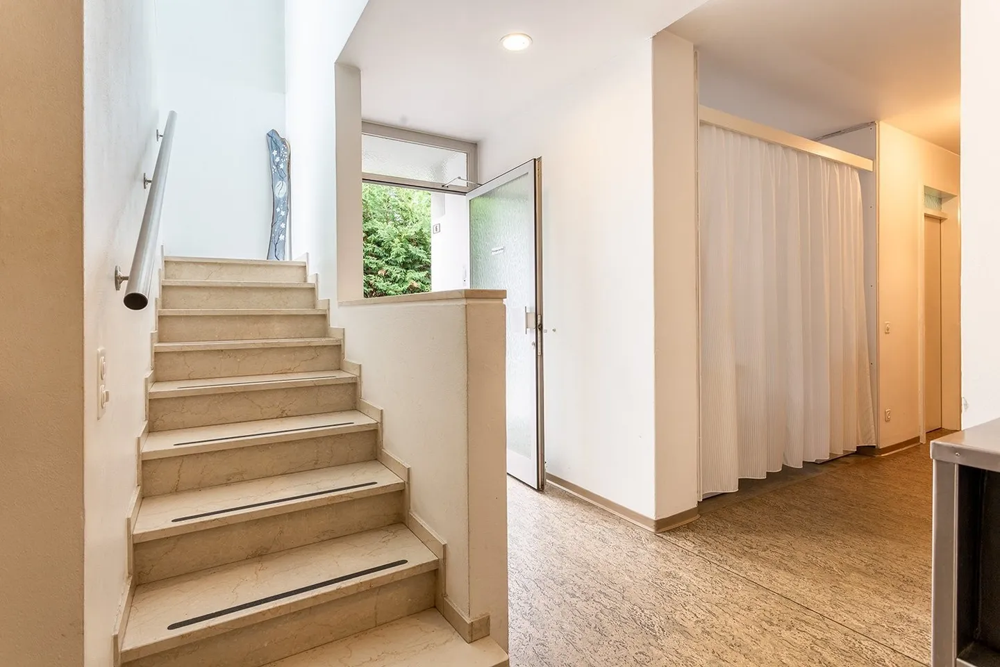 Salone di estetica e podologia arredato e accessoriato disponibile da subito! - Foto 3 di 9