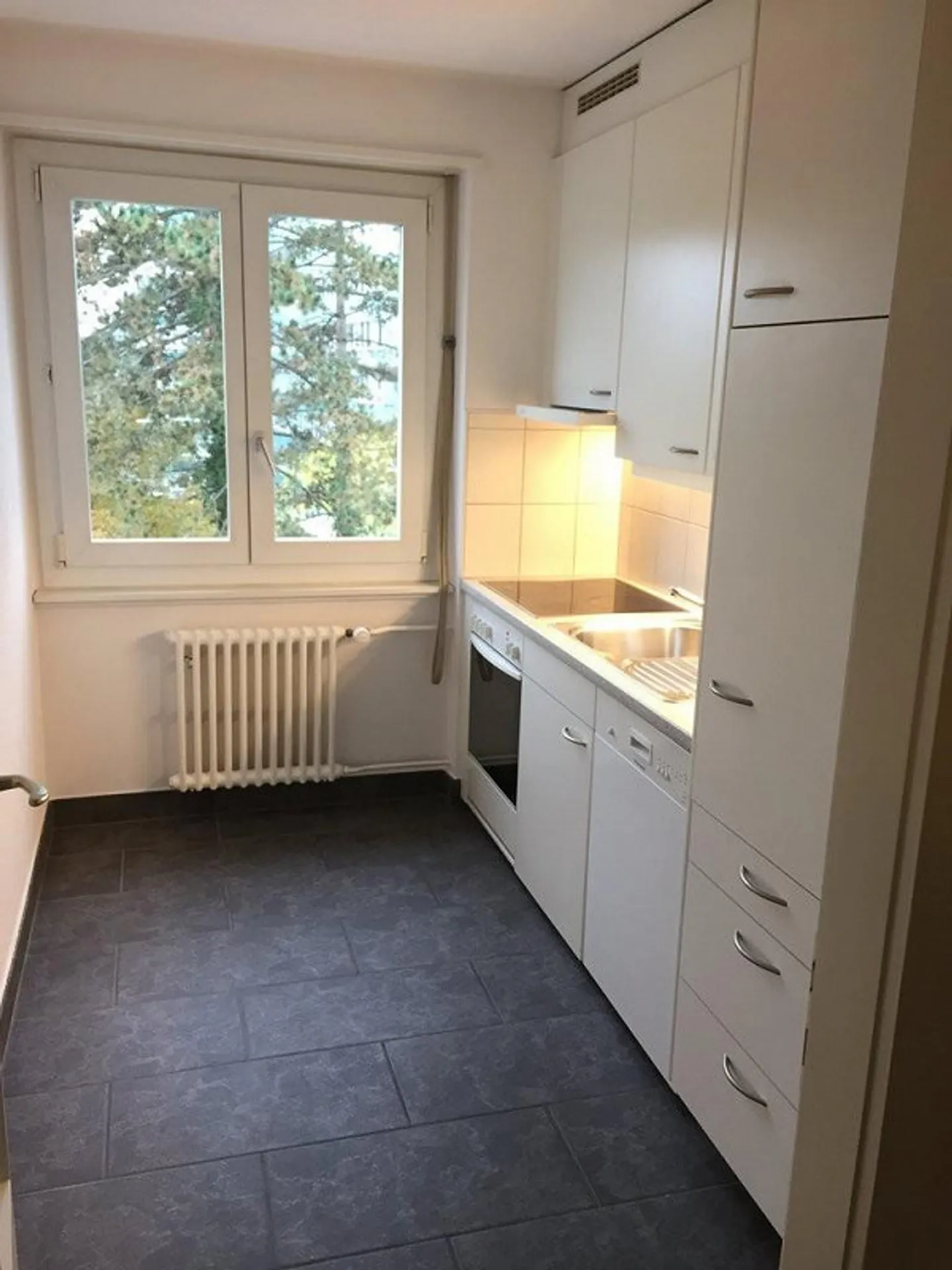 Centrale appartamento di 2 locali - Foto 2 di 7