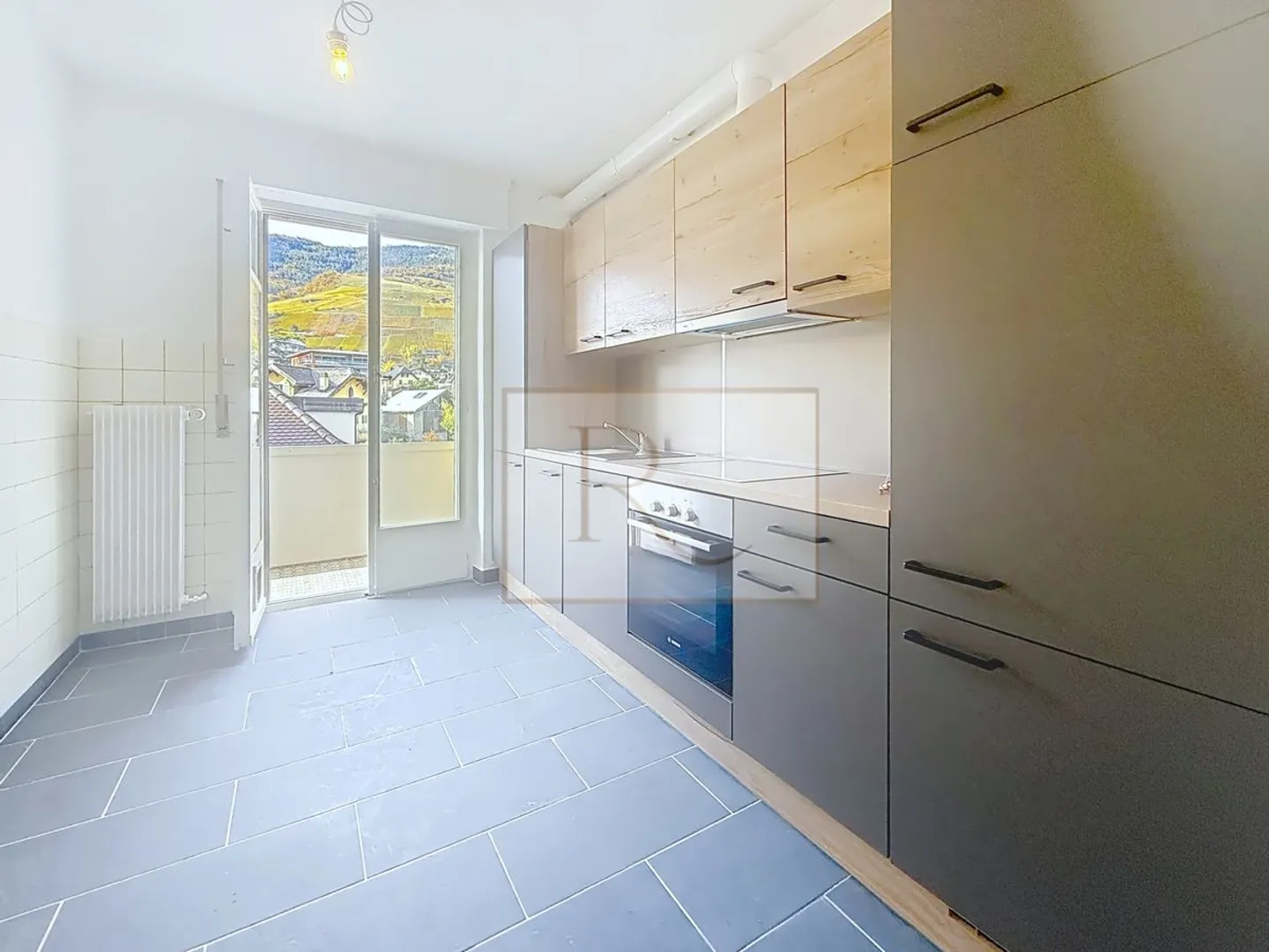 Beautiful 3.5-room apartment with panoramic view in Sierre - Photo 3 of 6