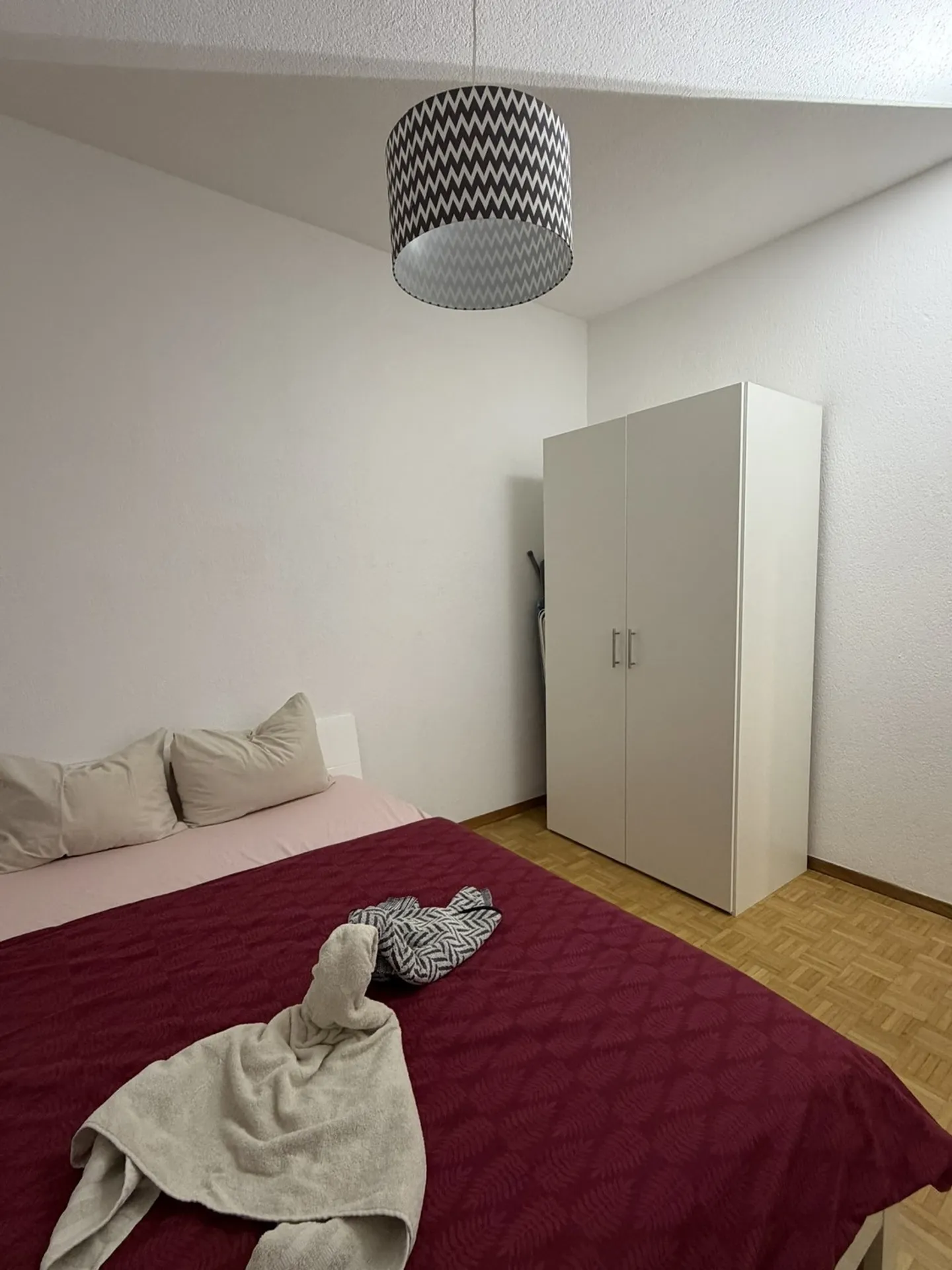 Modernes 3.5-Zimmer-Apartment in Zürich - Foto 5 von 13