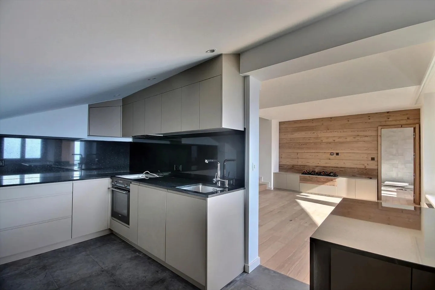 Bellissima casa a schiera completamente ristrutturata con vista panoramica - Foto 6 di 13