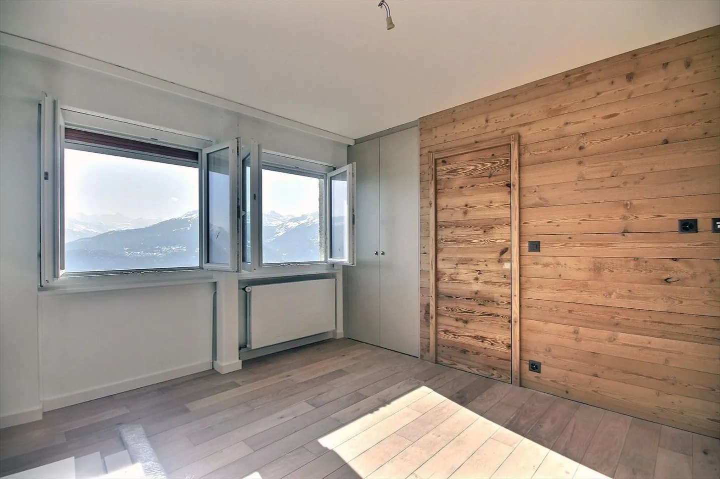 Bellissima casa a schiera completamente ristrutturata con vista panoramica - Foto 8 di 13