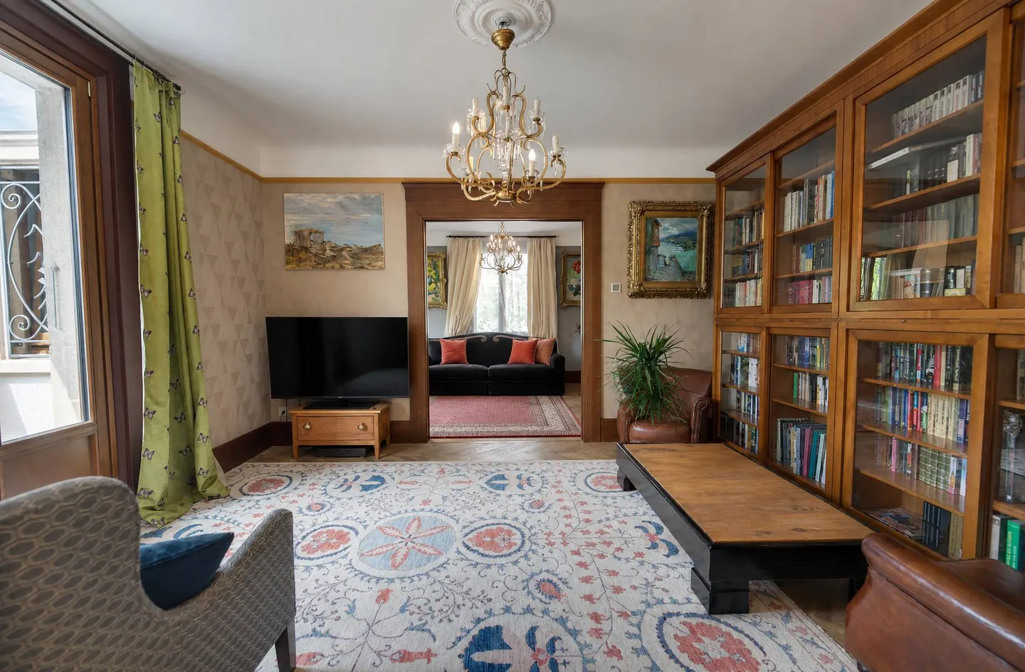 Exclusive: Master House with Castle-like Features - 9 Rooms - Photo 6 of 13
