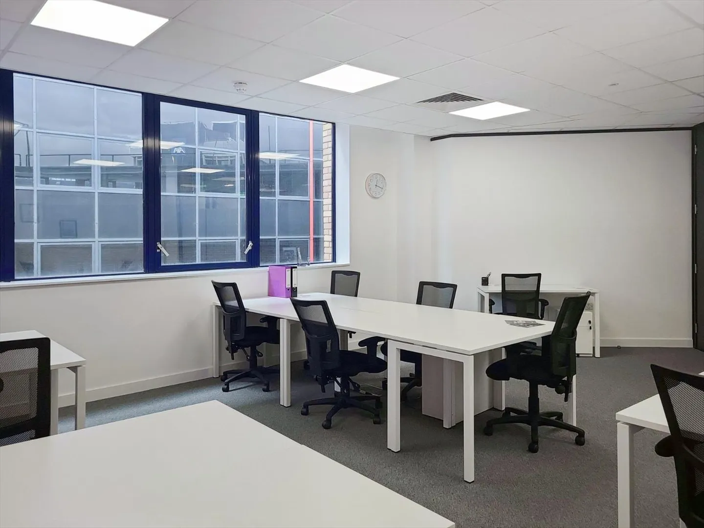 Bureaux en open space pour 10 personnes à Regus Main Station - Photo 2 sur 16