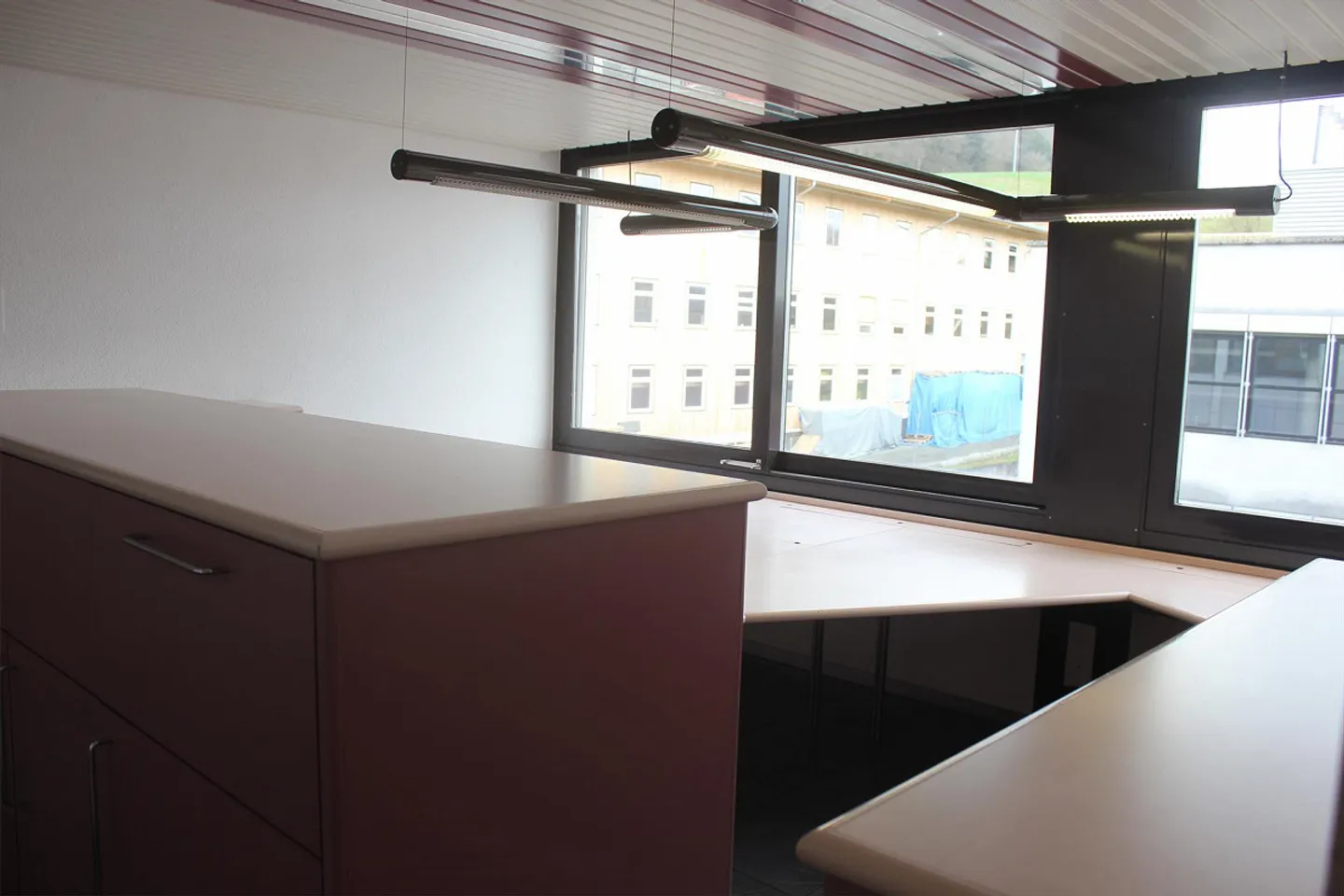 Espace de bureau de 165 m2 avec mobilier et division pratique des pièces - Photo 11 sur 22