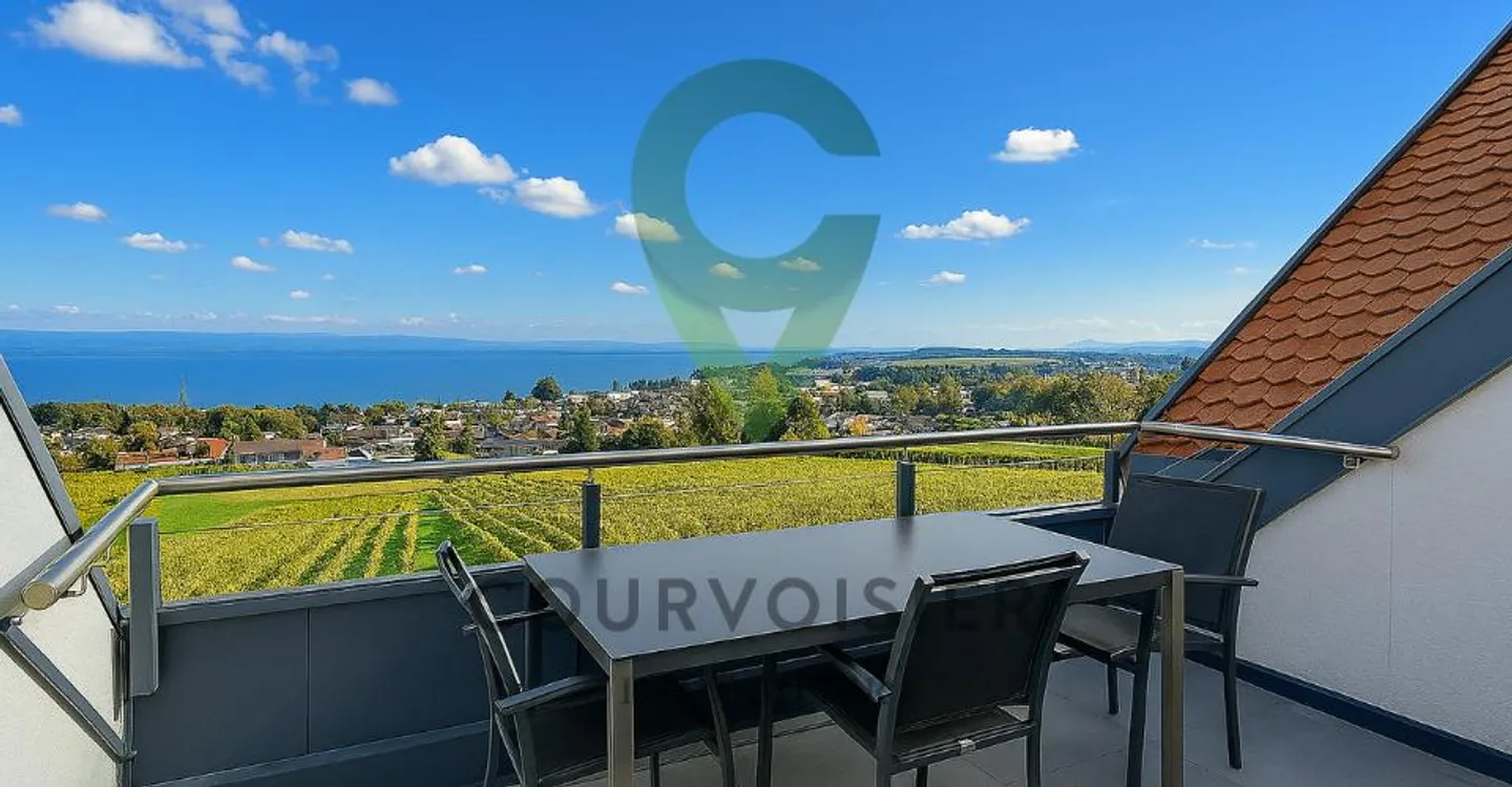 Prestigious 4.5-room apartment with exclusive panorama of the lake and mountains - Photo 2 of 13