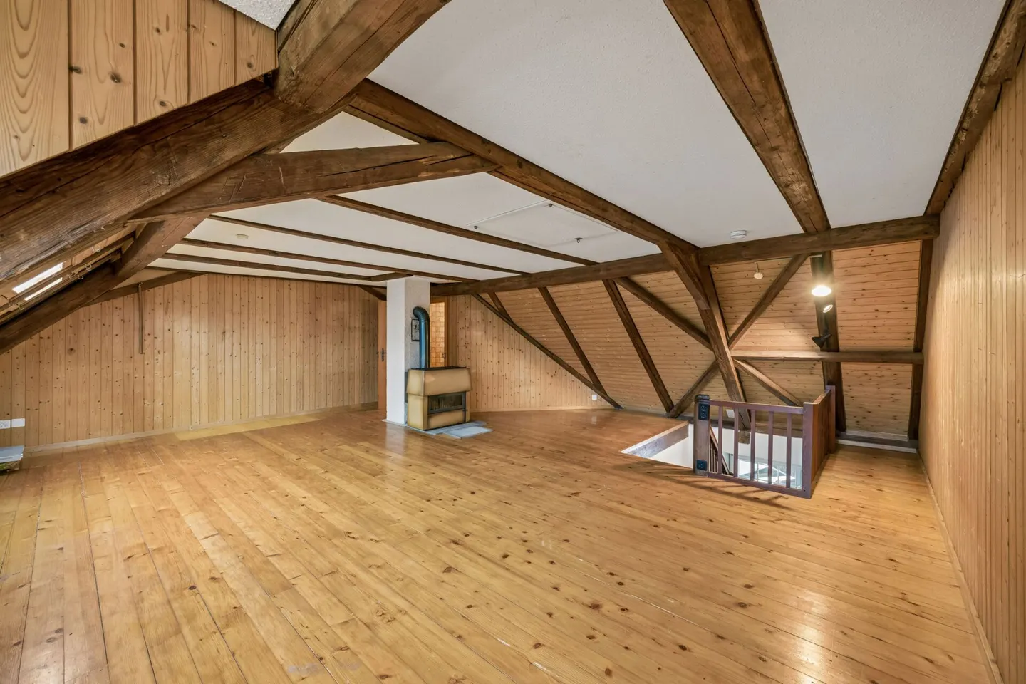 Charmantes 4-Zimmer-Reihenhaus (Flarz) mit grosszügigem Garten und Renovationspotential - Photo 8 sur 15