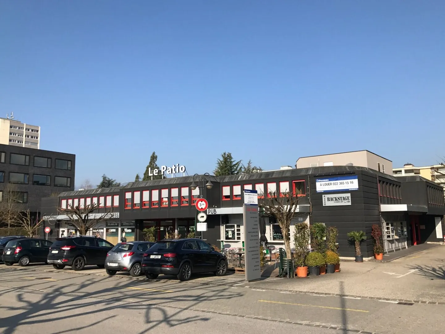Posti auto interni in affitto - Foto 1 di 2
