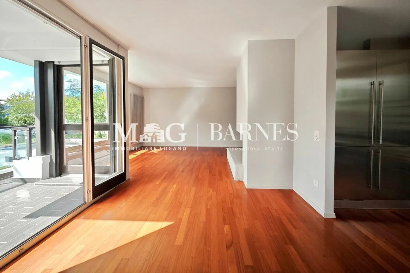 Collina d'Oro: Comfortable and Cozy 3-Bedroom Apartment in a Strategic Location near TASIS - Photo 5 of 13