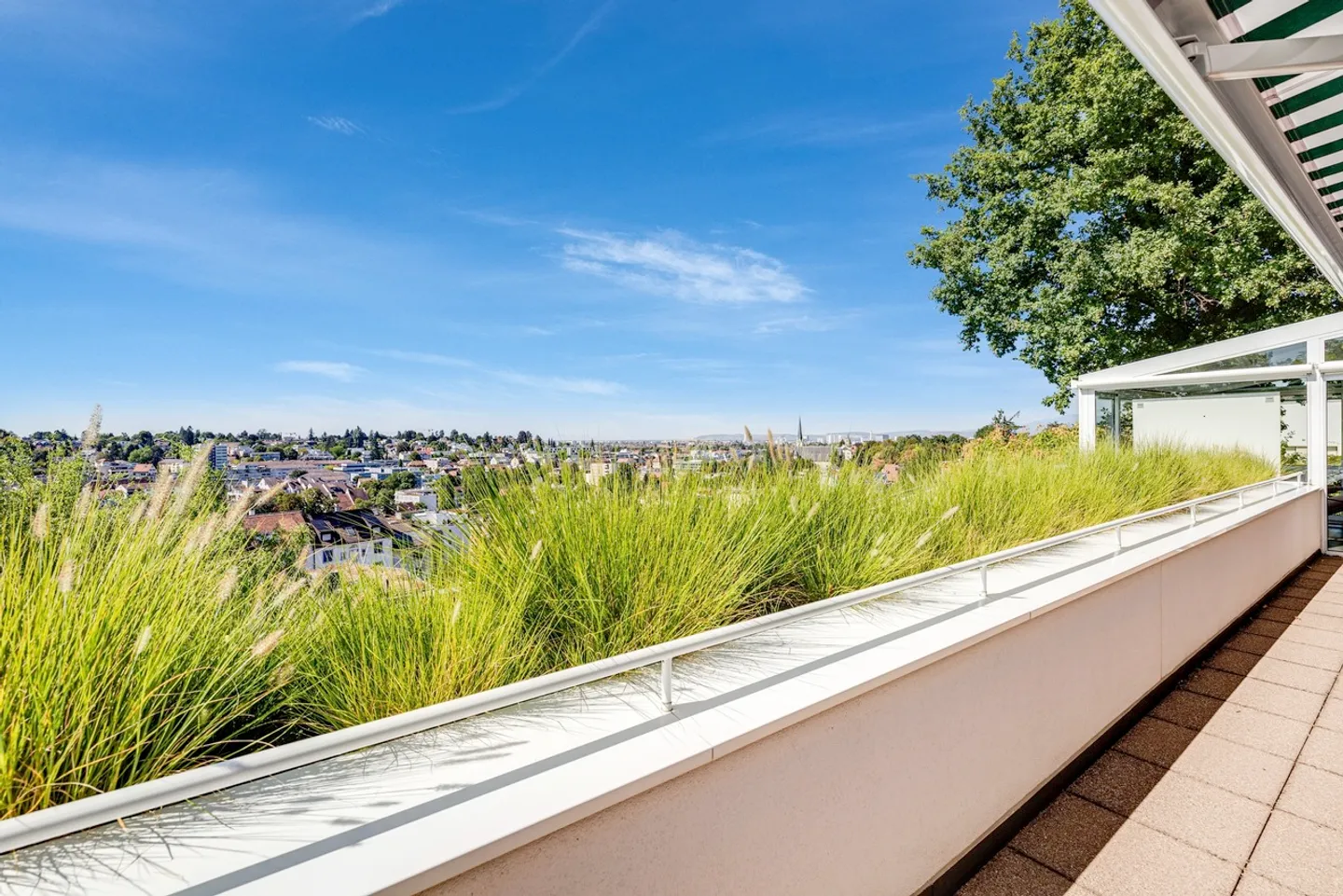 Exklusive Terrassenwohnung mit Aussicht - Foto 1 von 18