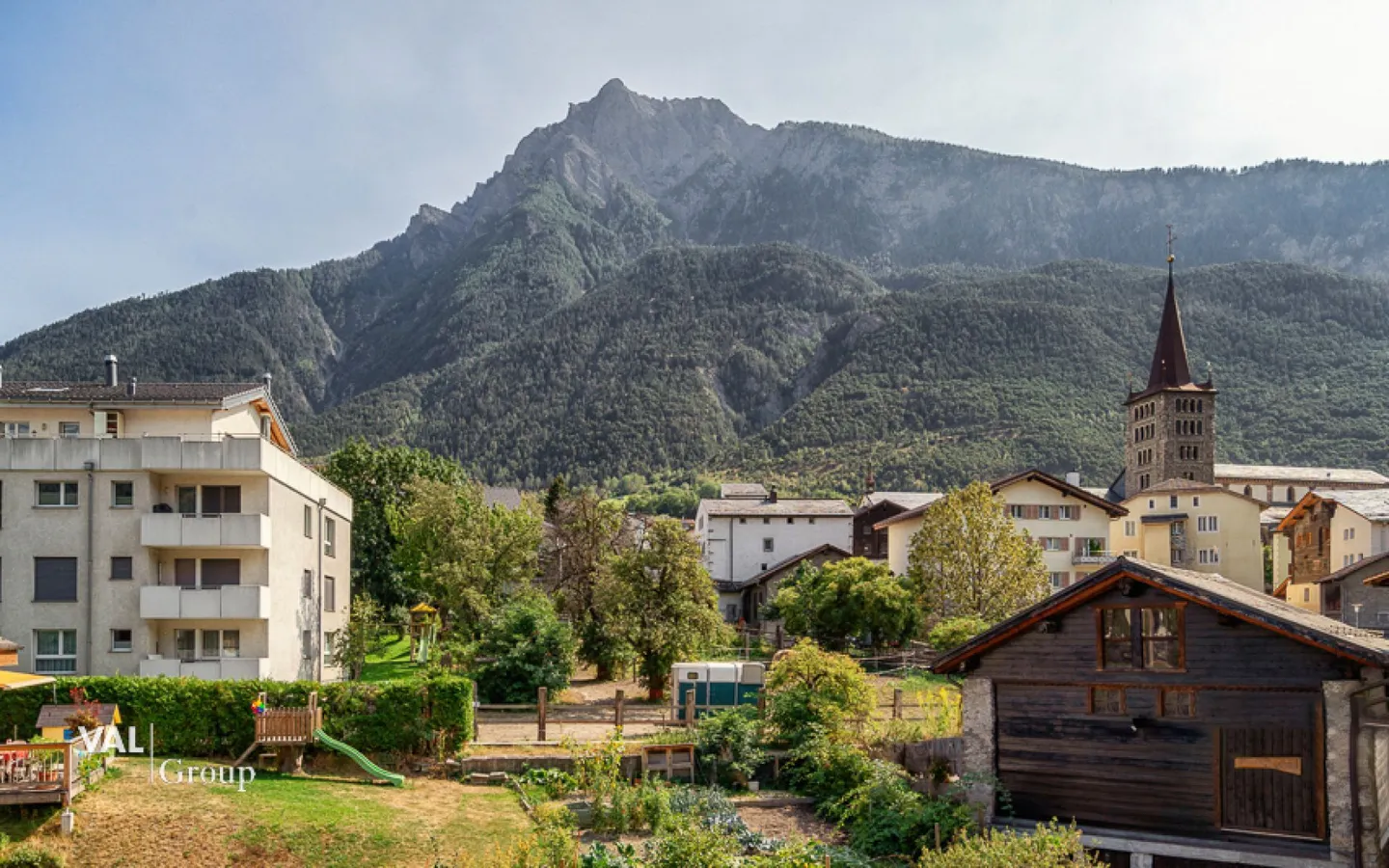 Modernized 3.5-room apartment in the heart of Glis - Photo 10 of 14