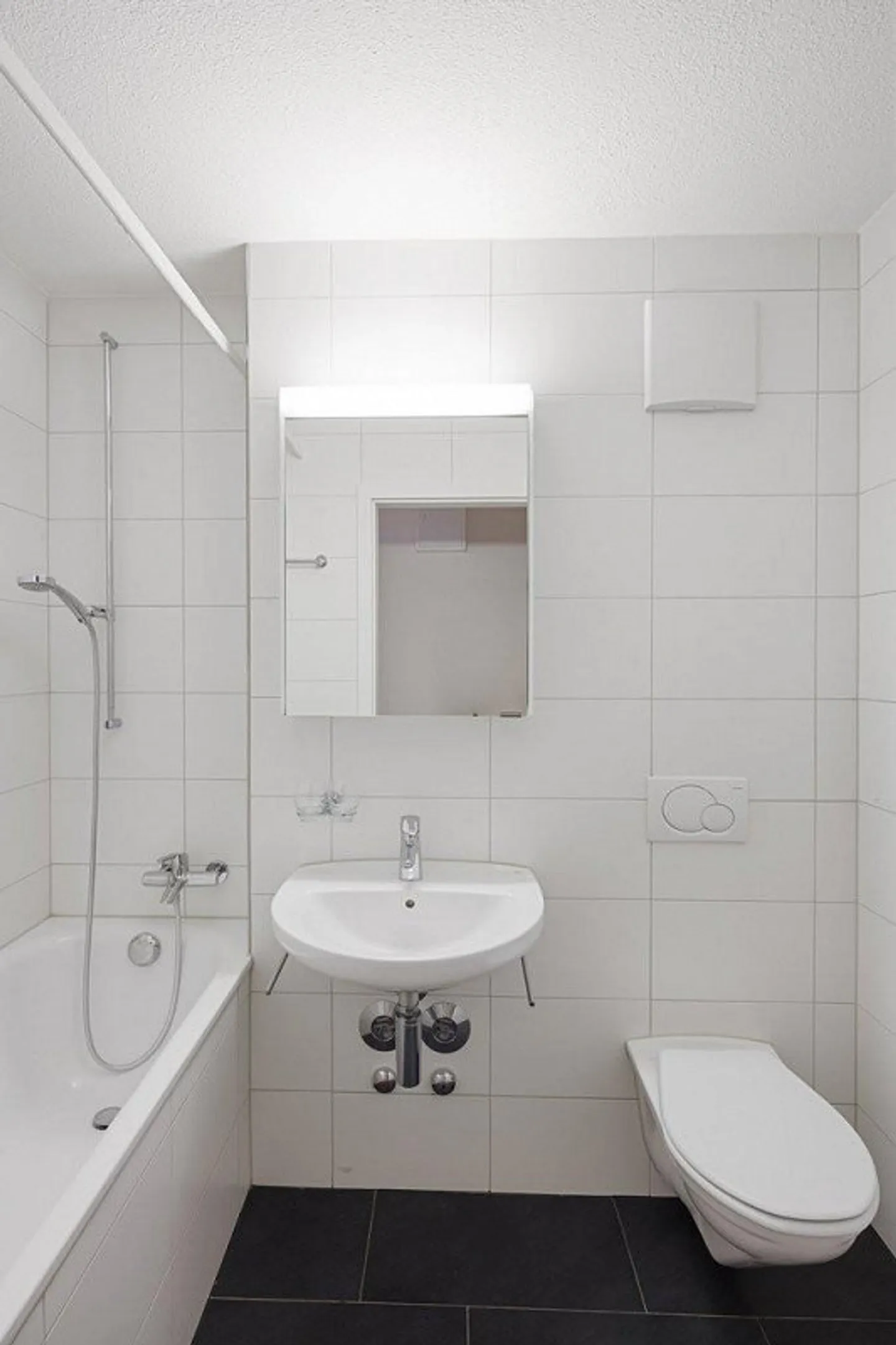 Single apartment in a quiet location - Photo 3 of 6