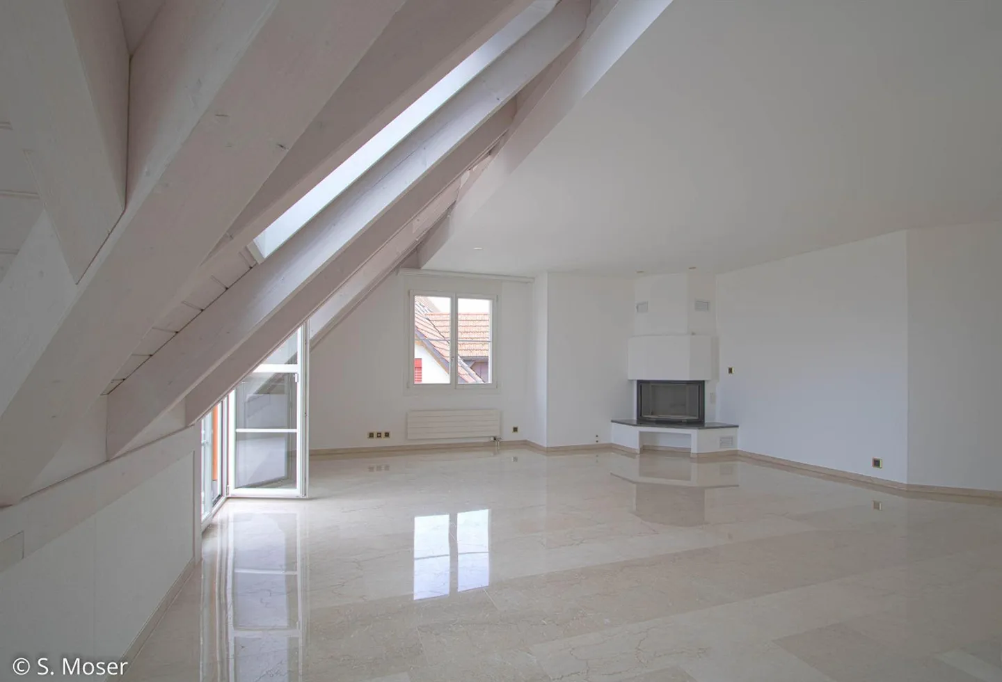 Gepflegte Wohnung mit Cheminée und hohem Wohnkomfort - Foto 3 von 11
