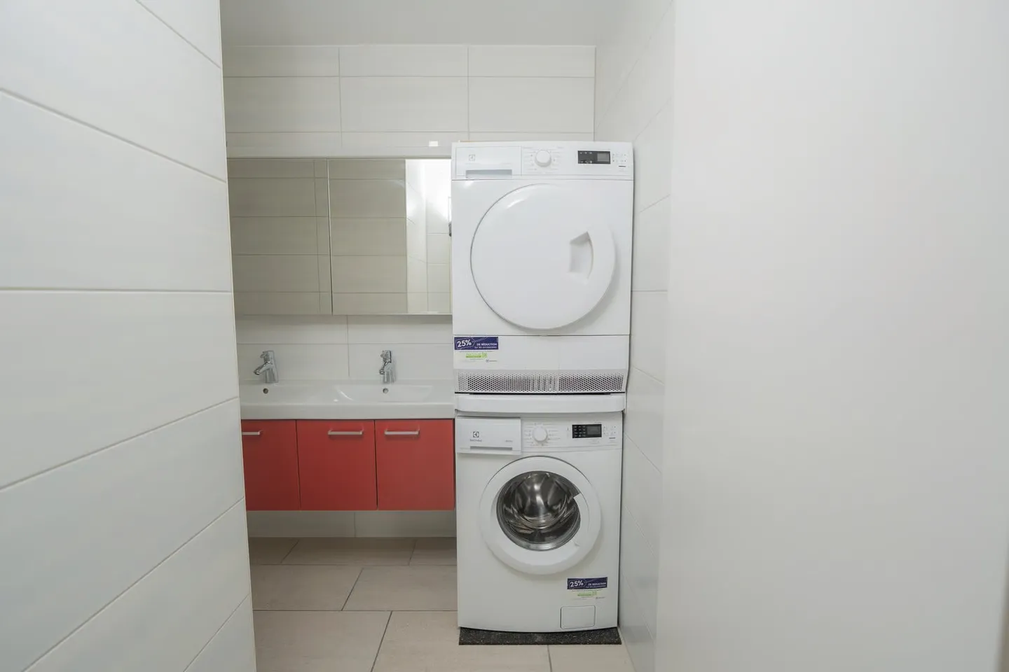 À vendre – Magnifique appartement PPE de 4.5 pièces avec 2 places de parc intérieures à Misery - Photo 8 of 8
