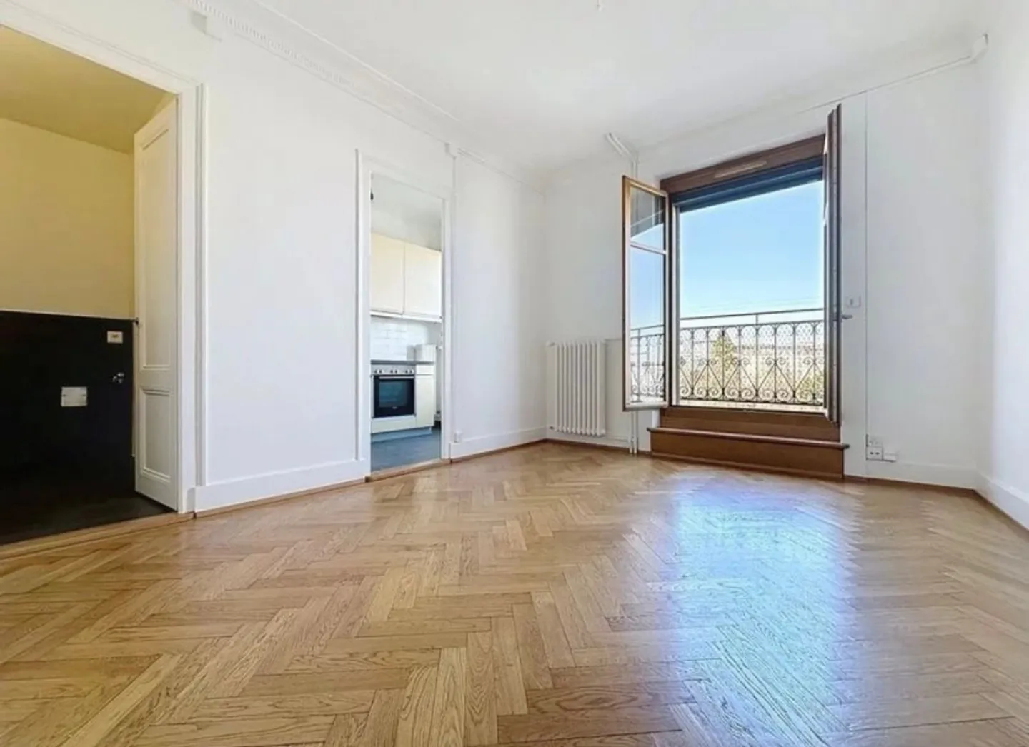 Very nice 2-room apartment in the city center of Geneva - Photo 2 of 7