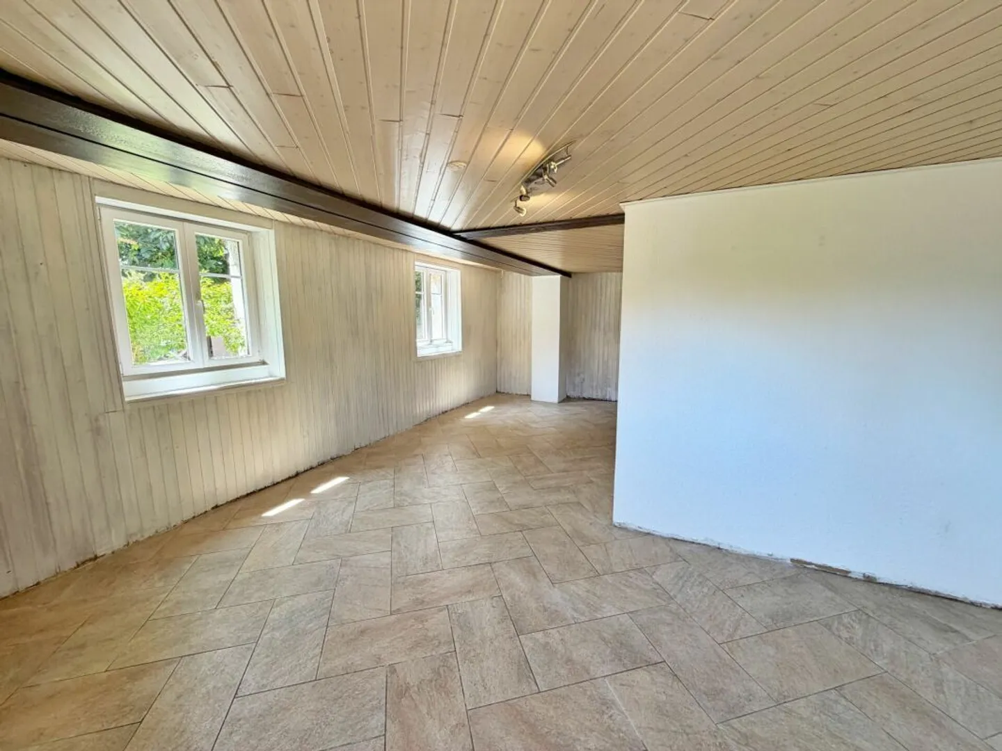 Building_Ste.Croix - Photo 18 of 31