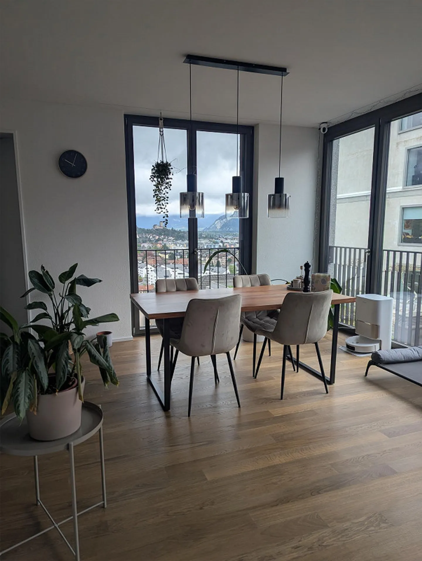 Appartement 4.5 pièces, 148,3 m2 - Photo 2 sur 19