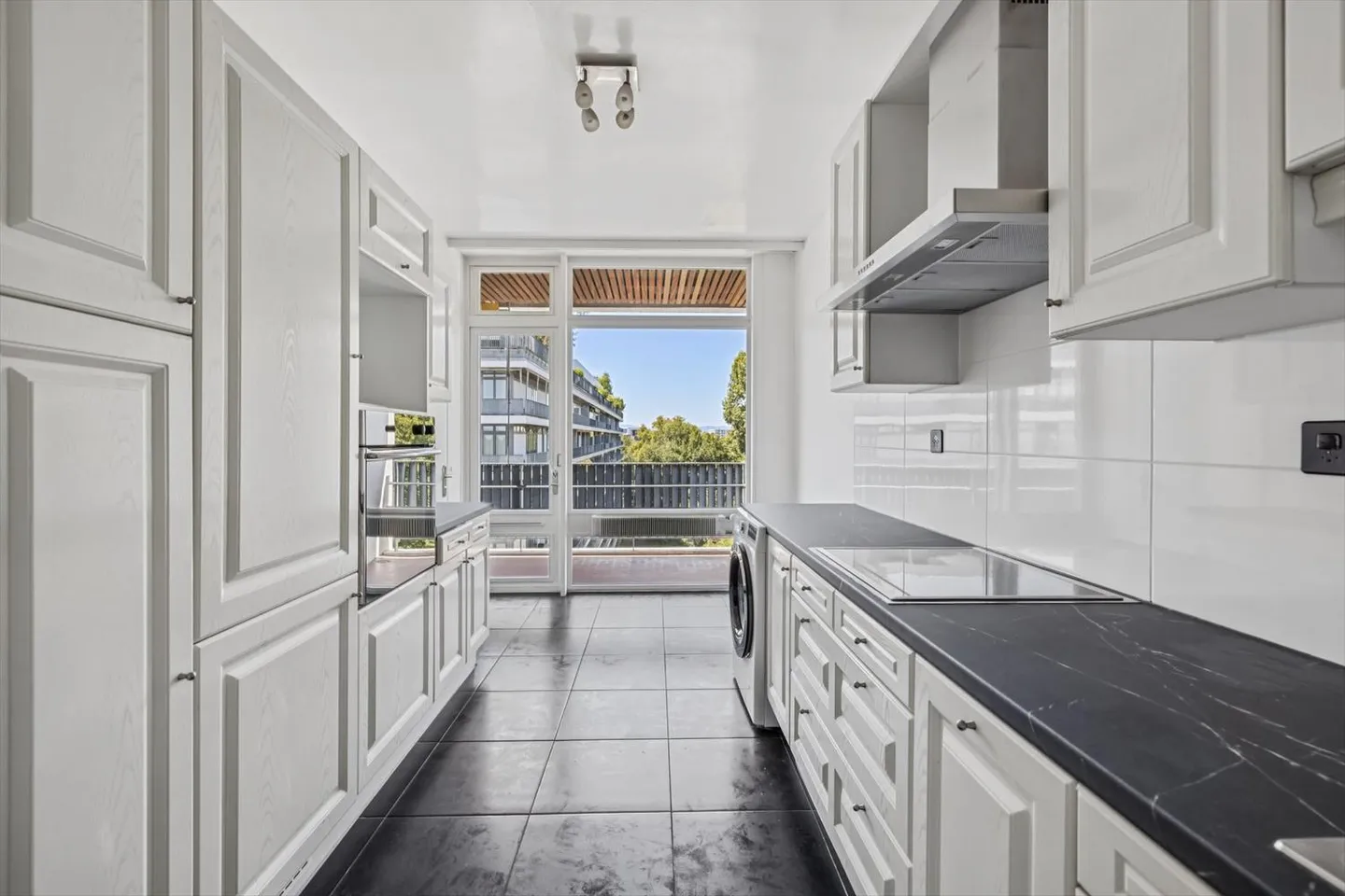 Vista mozzafiato sul lago? Elegante appartamento di 5 stanze a Petit-Saconnex, Ginevra - Foto 4 di 10