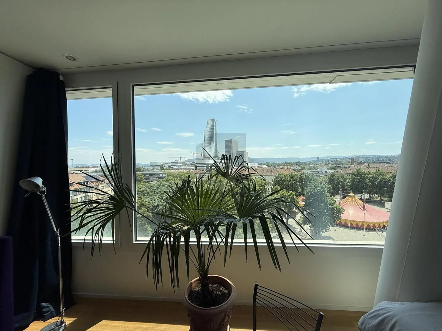 VUE PANORAMIQUE, MEUBLÉ DANS UN EMPLACEMENT DE CHOIX ! - Photo 1 sur 6