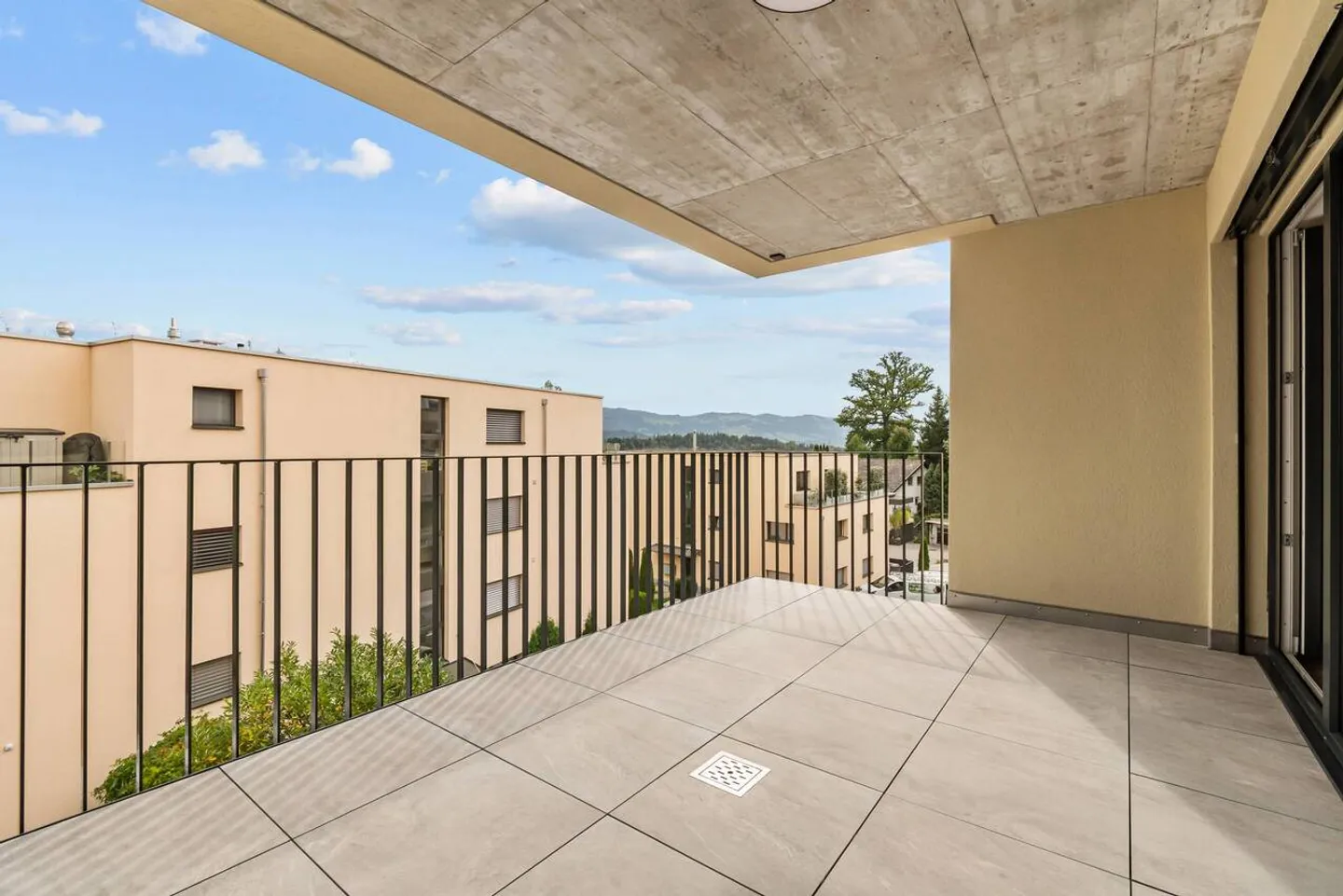 Erstvermietung: Grosse Flächen, wohnen mit viel Raum - Photo 1 of 15