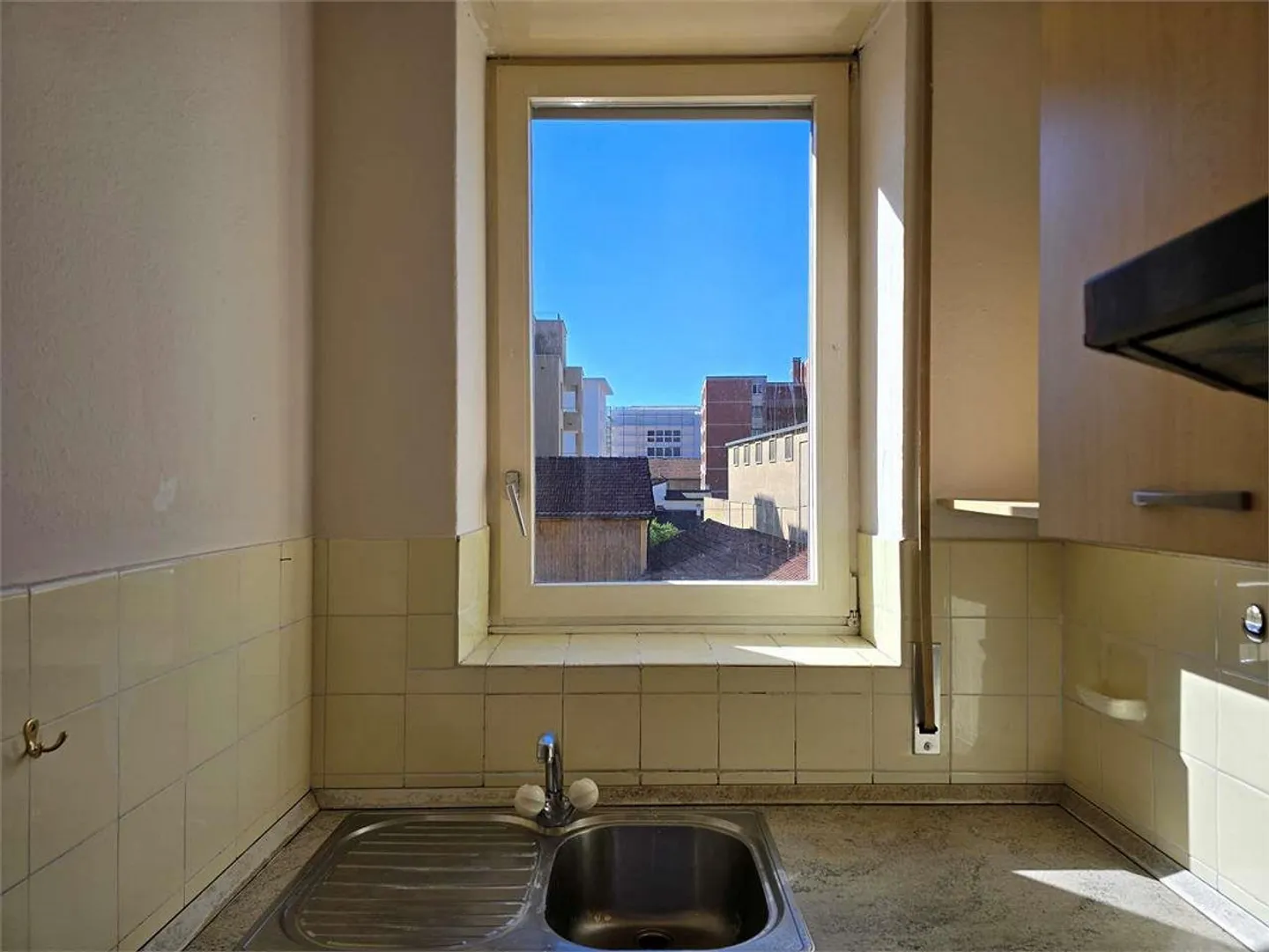 Appartamento 3.5 stanze da ristrutturare - con parcheggio coperto - Foto 10 di 13