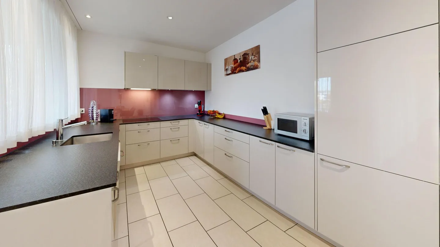 Lumière, Espace et Qualité de Vie - Votre Nouveau Foyer à Kirchenfeldmatt - Photo 3 sur 15