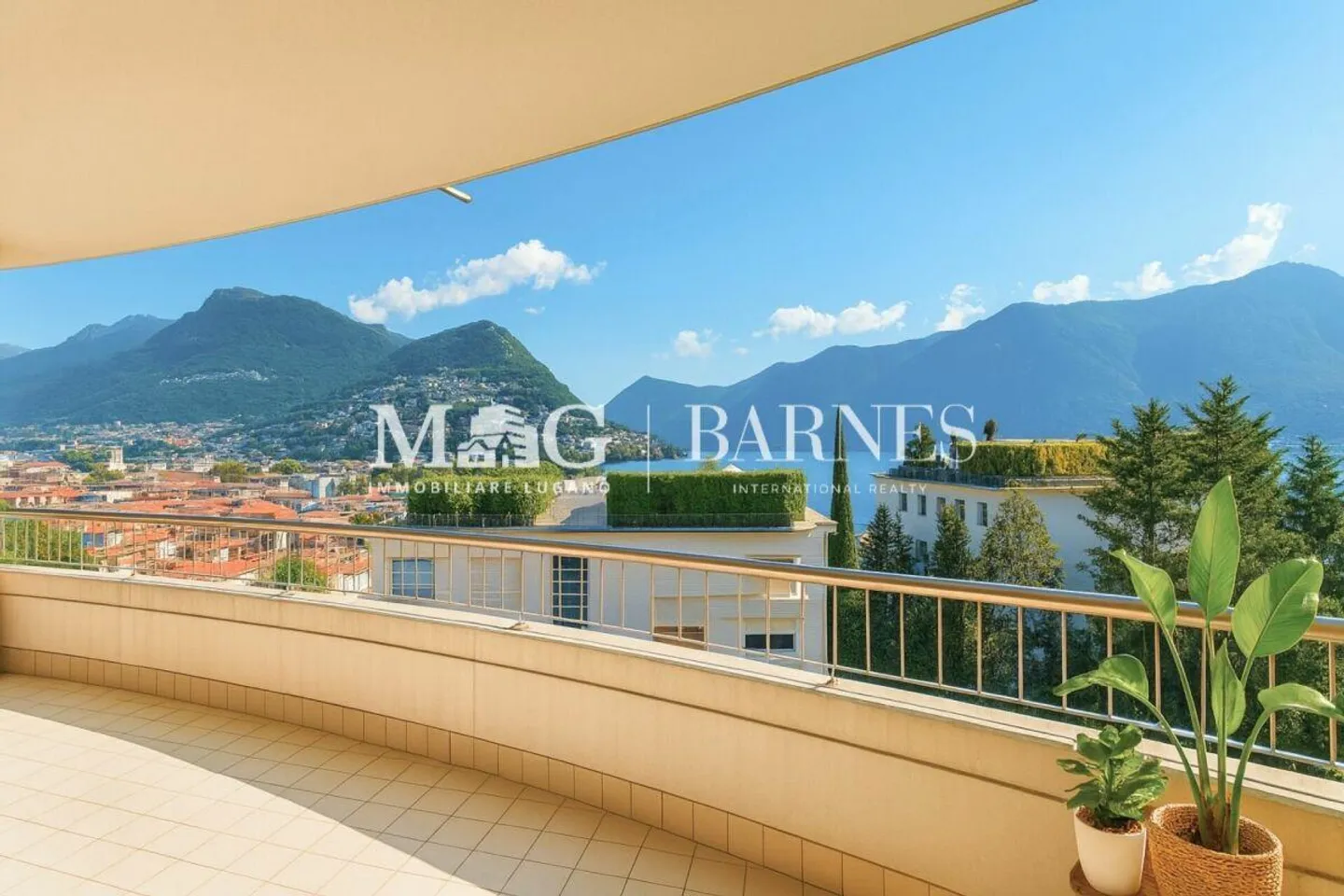 Lugano Centro - Appartamento 4,5 locali con terrazza panoramica e vista lago - Foto 1 di 11