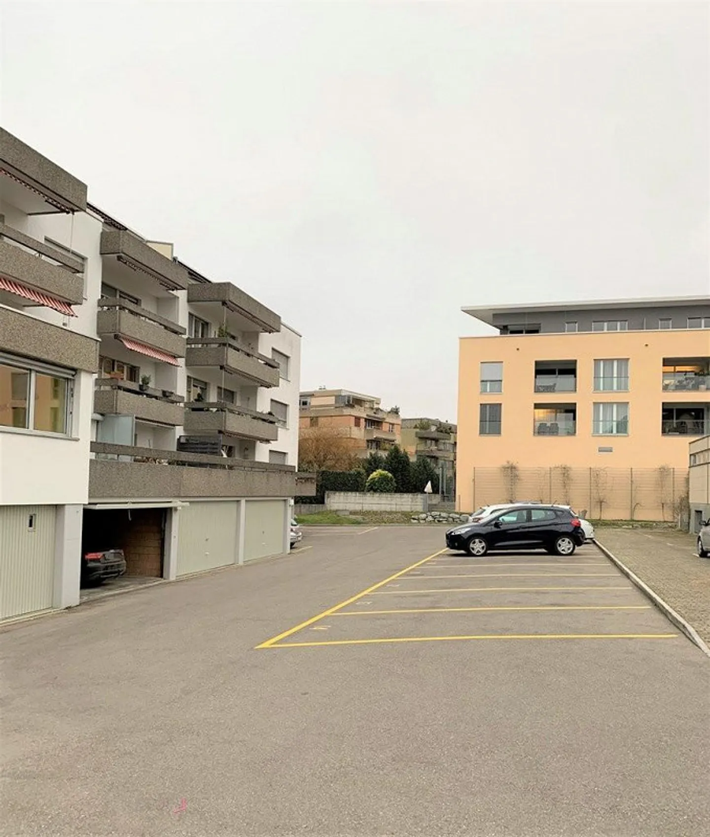 Outdoor parking space in Gümligen - near the center - Photo 3 of 3