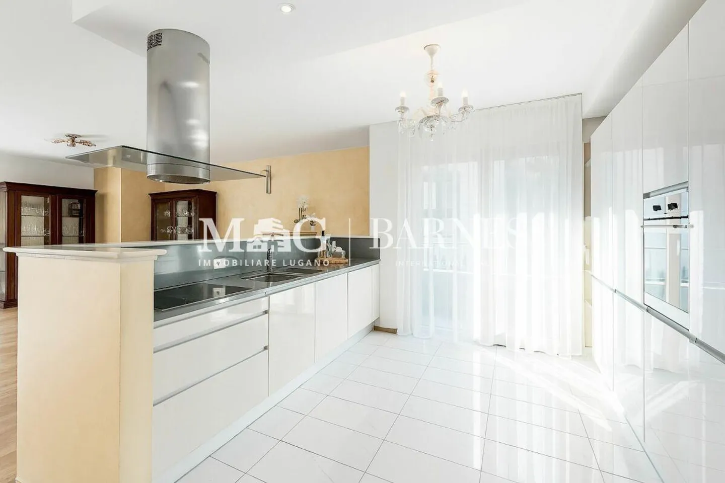 Lugano Centro - Appartamento 4,5 locali con terrazza panoramica e vista lago - Foto 8 di 11