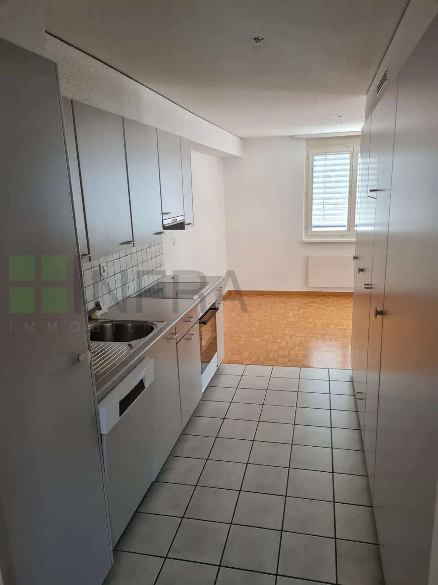 Über 101 m2 große Wohnung im 5. Stock mit Aufzug - Foto 7 von 11