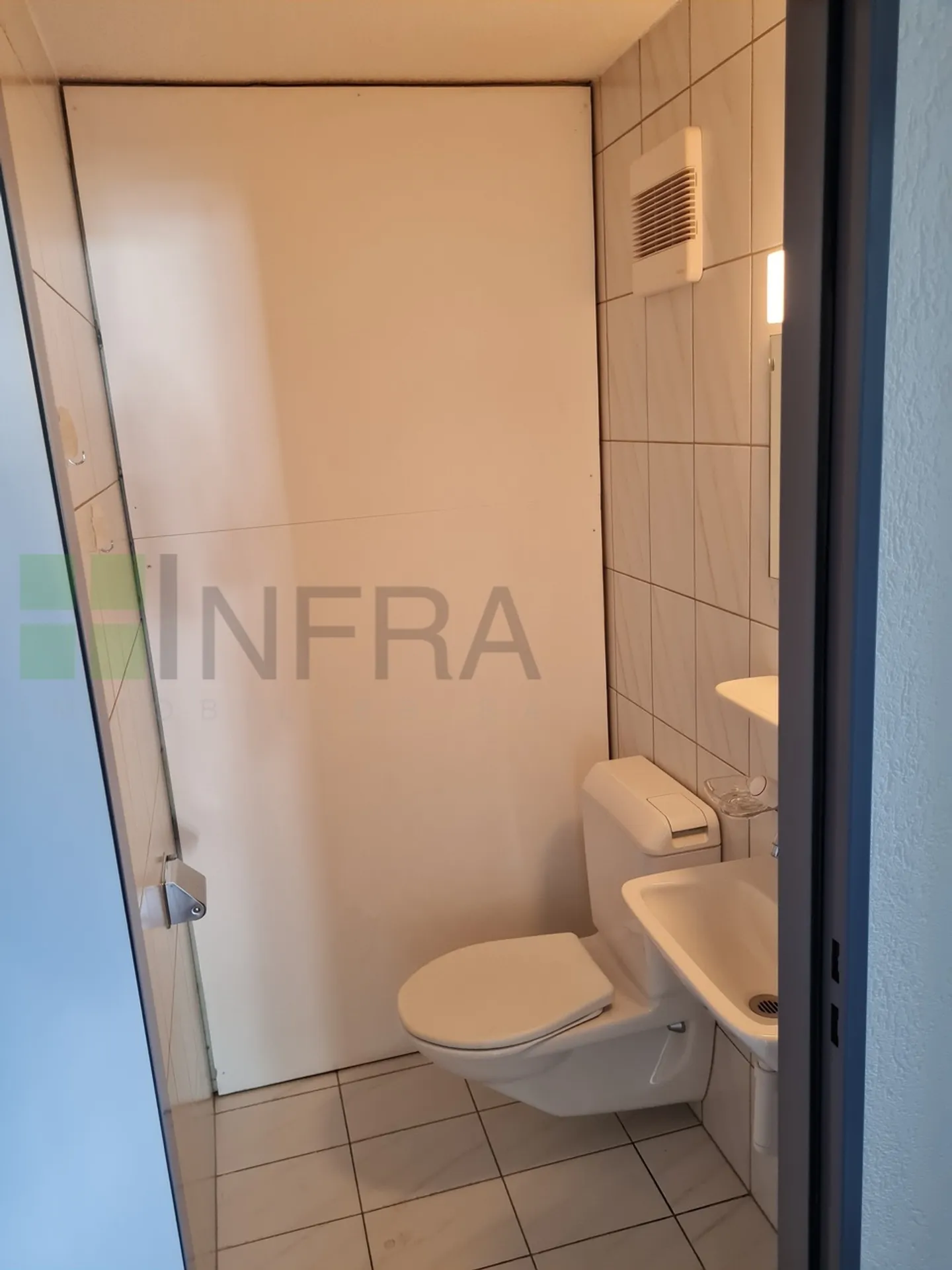 Über 101 m2 große Wohnung im 5. Stock mit Aufzug - Foto 5 von 11