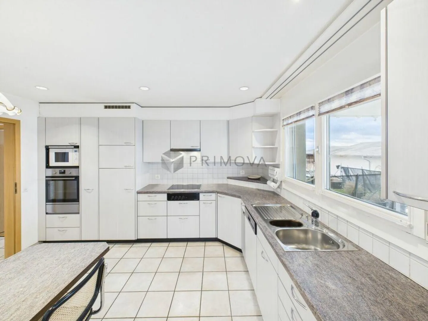 Two residential units - a home full of possibilities - Photo 9 of 12