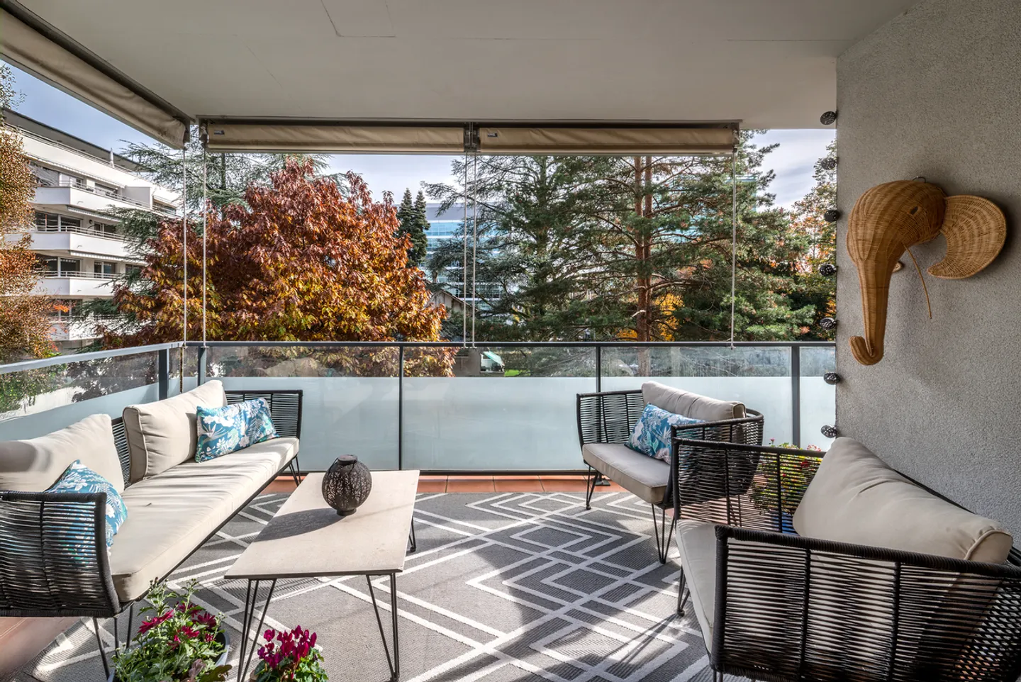 Bright 6-room apartment renovated with large balconies - Photo 12 of 12