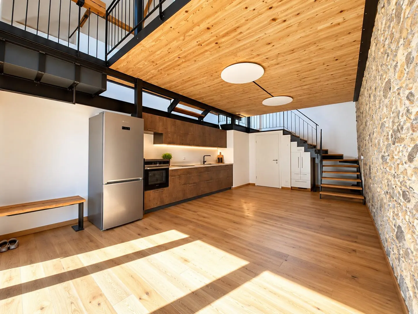Unique Living with Loft Character – 4-Room Apartment in Galmiz - Photo 4 of 9