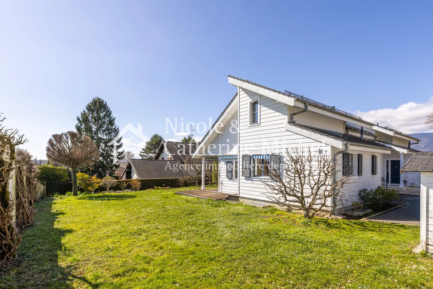 Charming Villa in Prangins - Photo 2 of 13