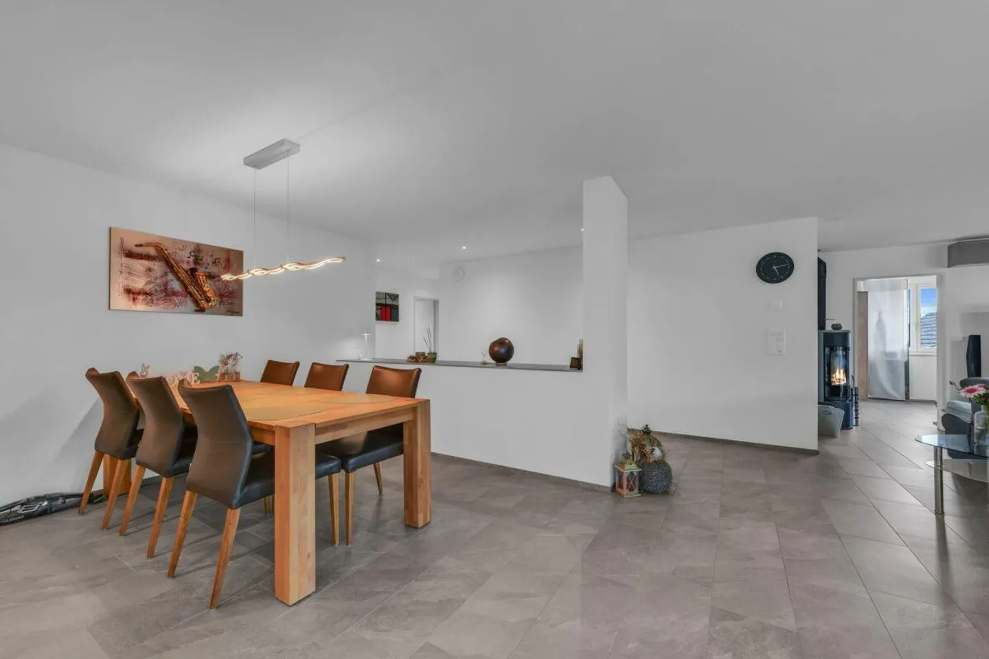 Paradiso del giardino con stile - Moderno appartamento di 4,5 stanze con fascino, comfort e ampio spazio esterno - Foto 4 di 26