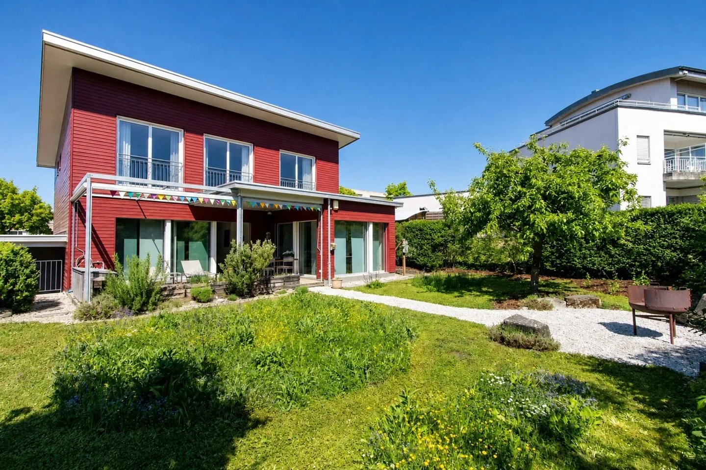 5.5-Room Single-Family House in Building Rights with Generous Comfort - Photo 3 of 27
