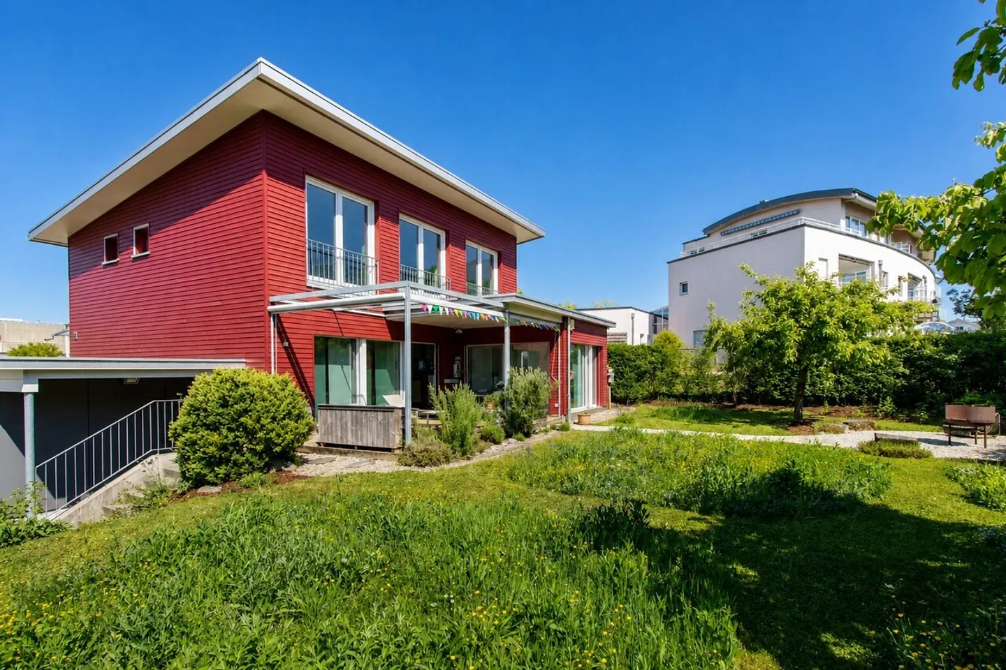 5.5-Room Single-Family House in Building Rights with Generous Comfort - Photo 4 of 27